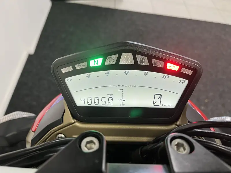 Ducati Streetfighter - foto 2