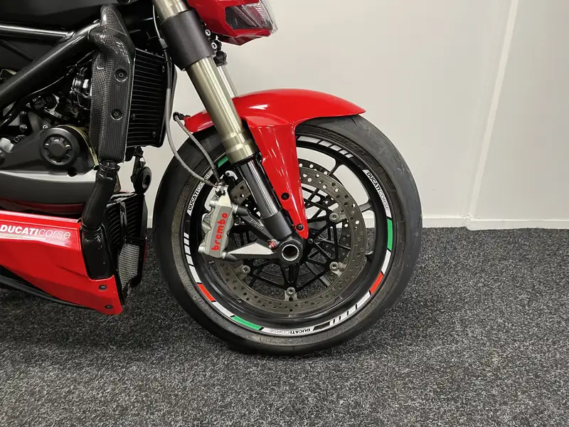 Ducati Streetfighter - foto 6