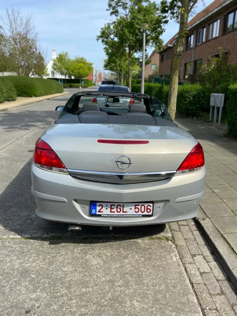 Opel Astra Twin Top 1.6 Cosmo - 2