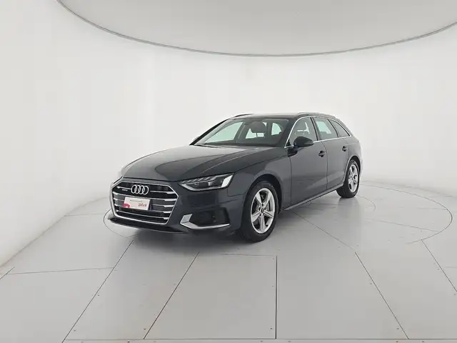 Audi A4 Avant main image