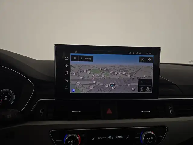 Audi A4 Avant view 13