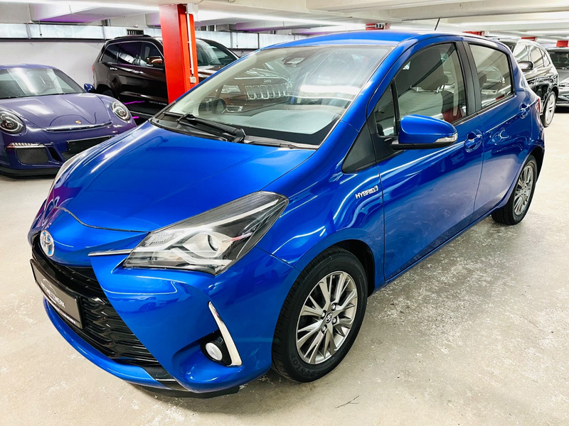 Toyota Yaris 1,5-l-VVT-i Hybrid CVT Automatik|Kamera
