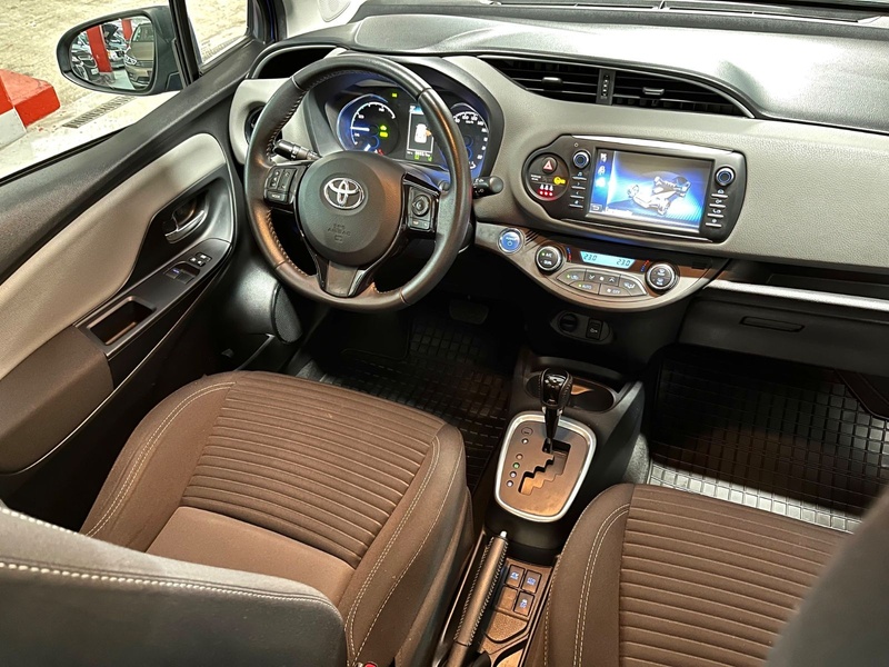 Toyota Yaris 1,5-l-VVT-i Hybrid CVT Automatik|Kamera — photo 11