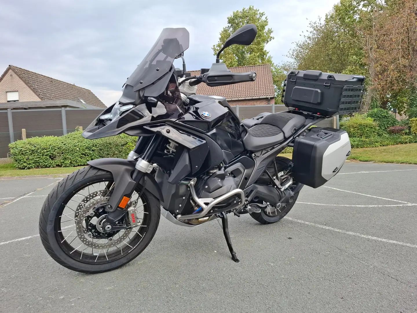 BMW R 1300 GS Triple Black Fekete - 2