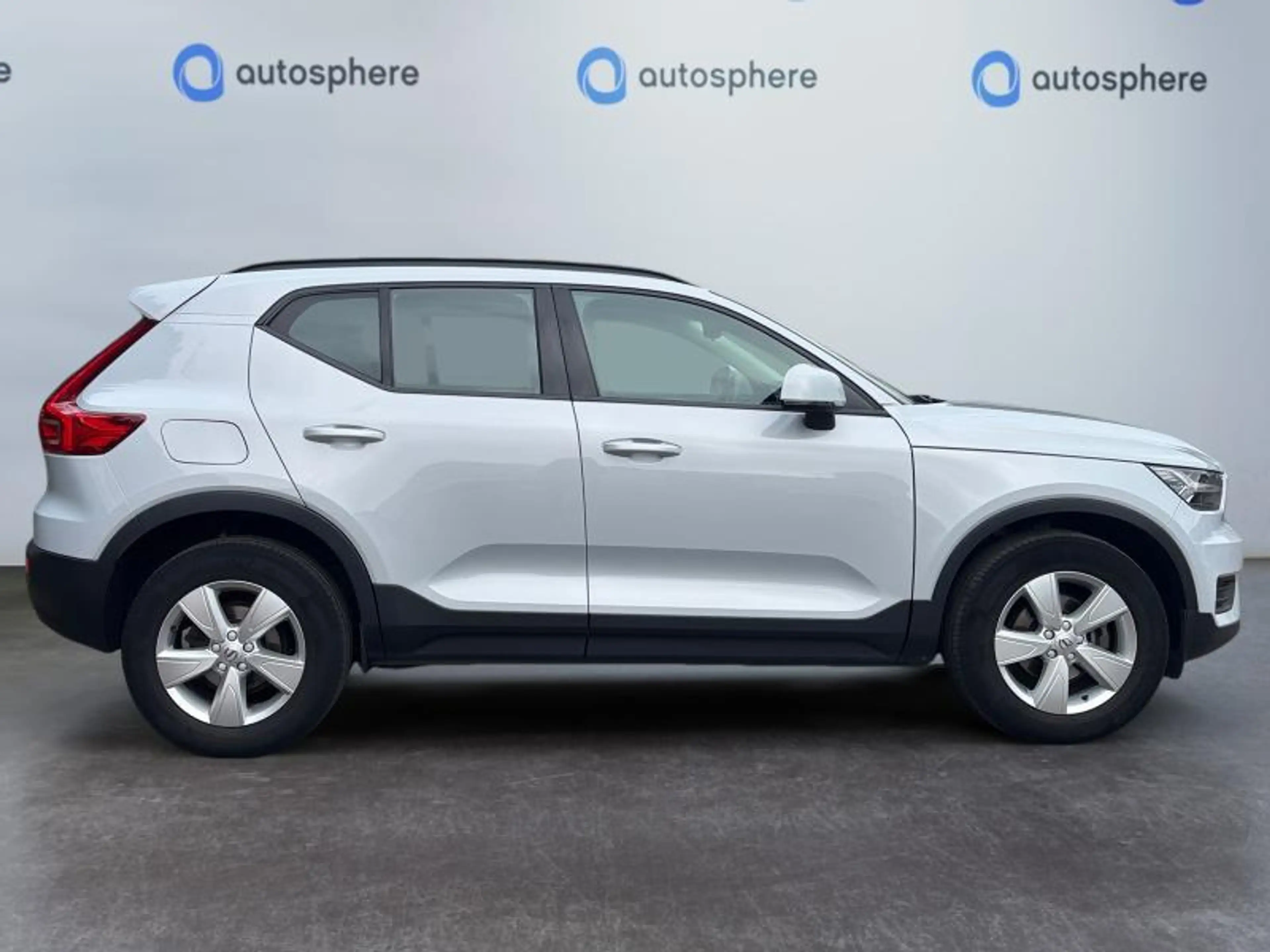 Volvo XC40 Momentum | T2 Geartronic 1.5e 129 cv | Boîte auto — photo 4