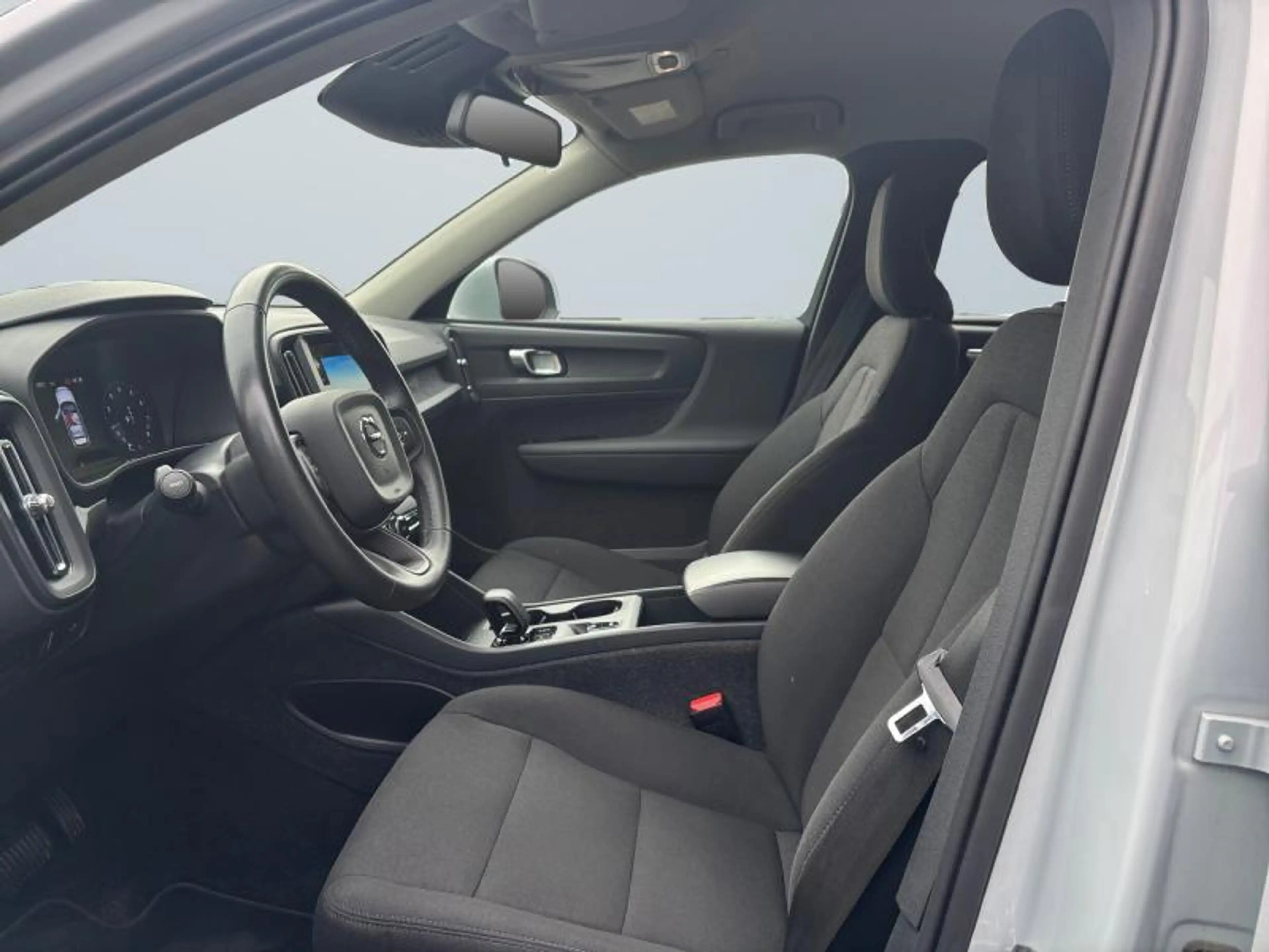 Volvo XC40 Momentum | T2 Geartronic 1.5e 129 cv | Boîte auto — photo 10