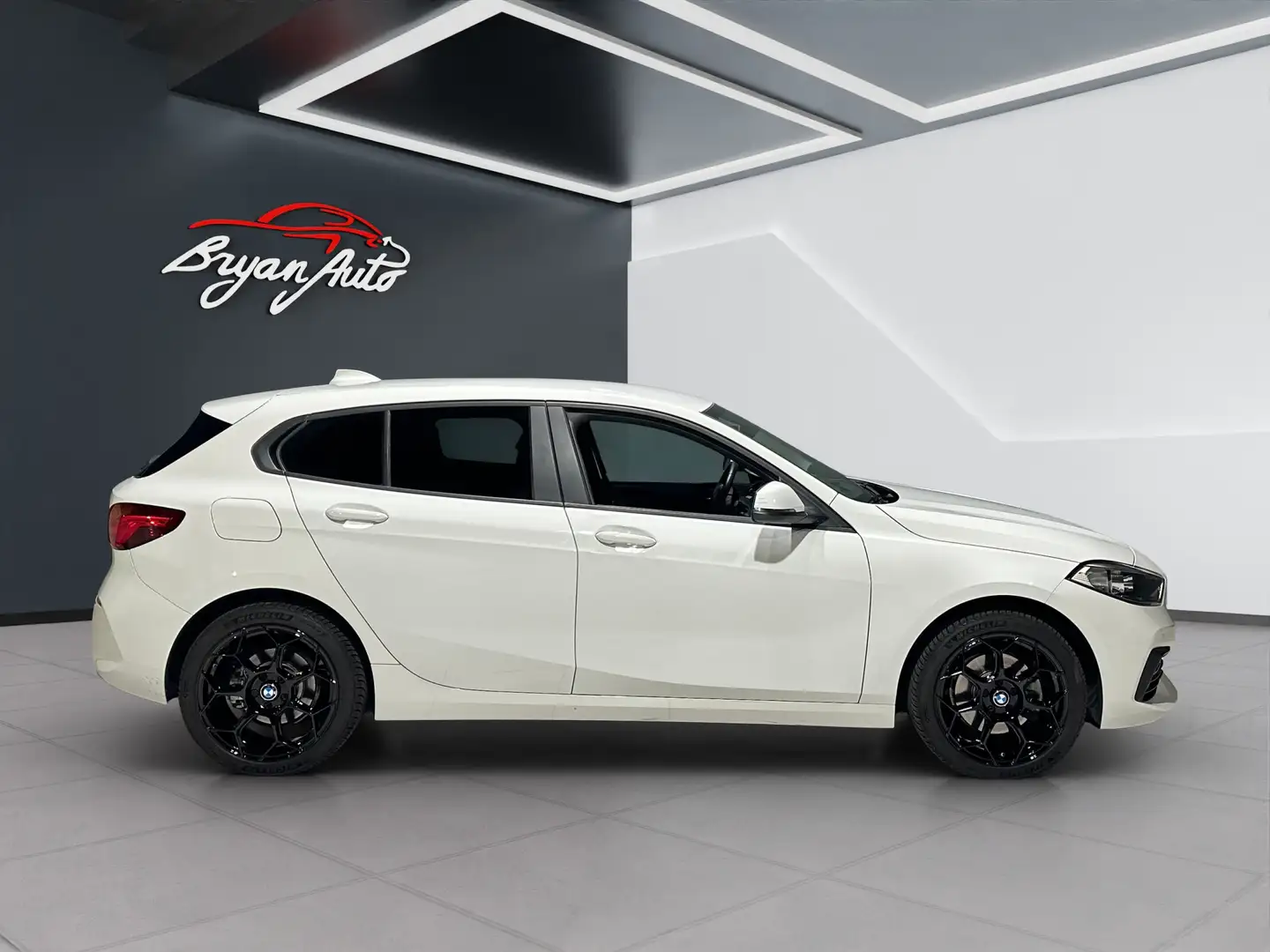 BMW 118 d Business Advantage auto IVA ESPOSTA - 1