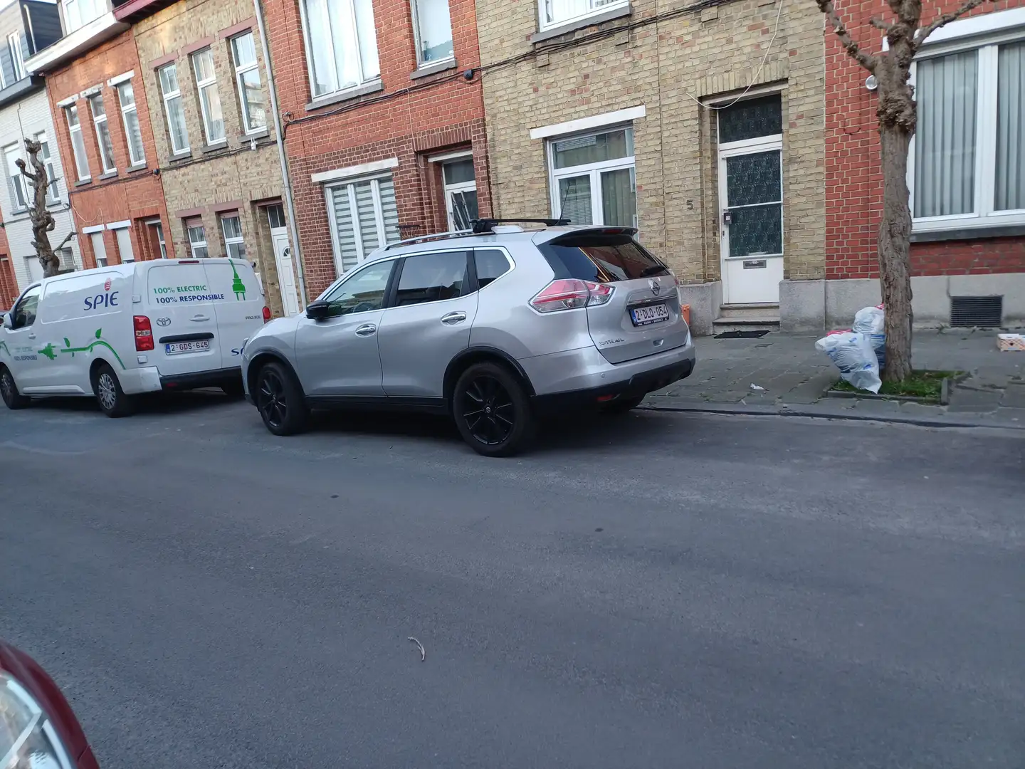 Nissan X-Trail X-Trail+1.6+dCi+2WD+N-Connecta Grijs - 1