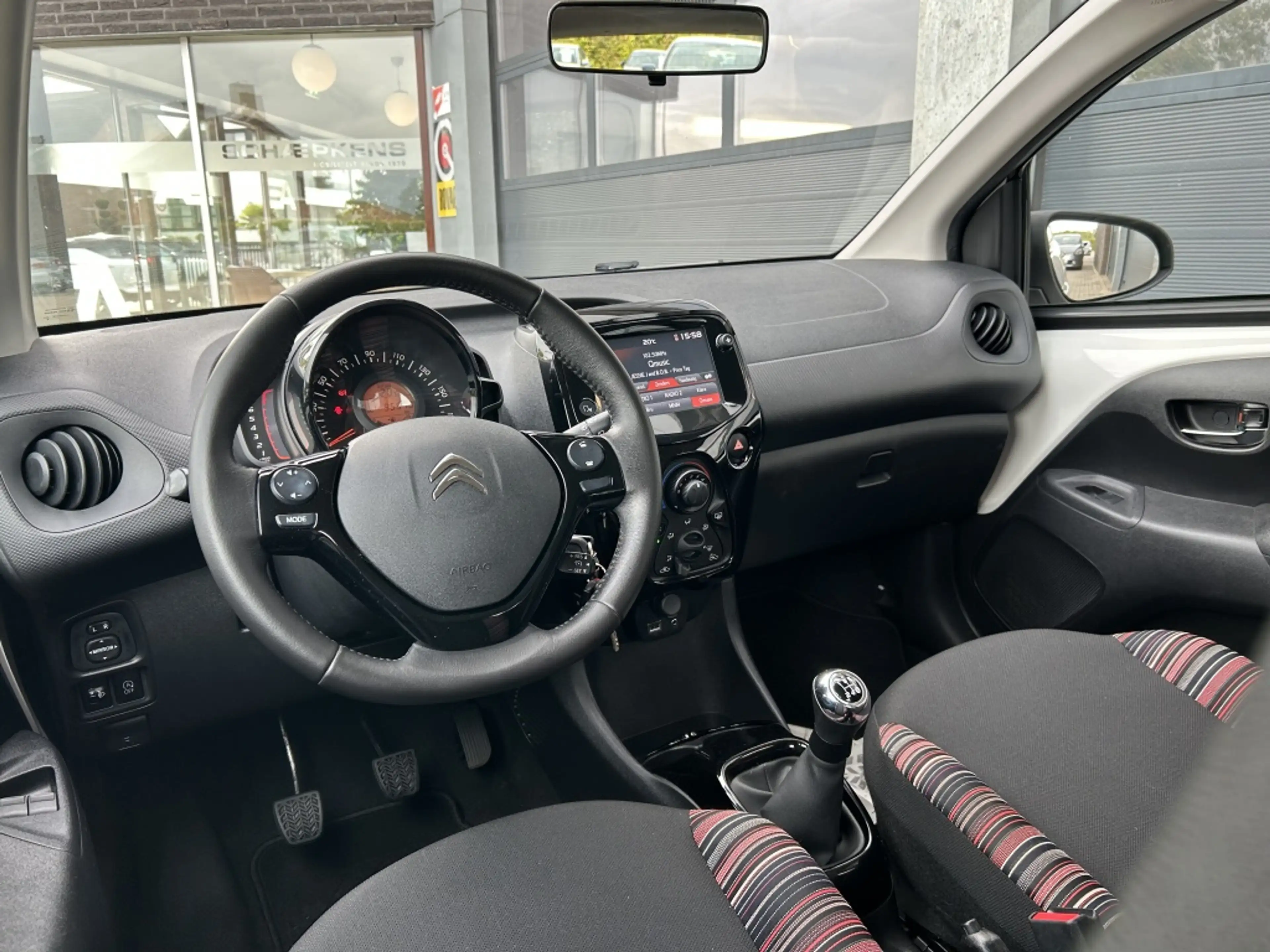Citroen C1 1.0 VTi 68PK S&S 5D Shine — photo 15
