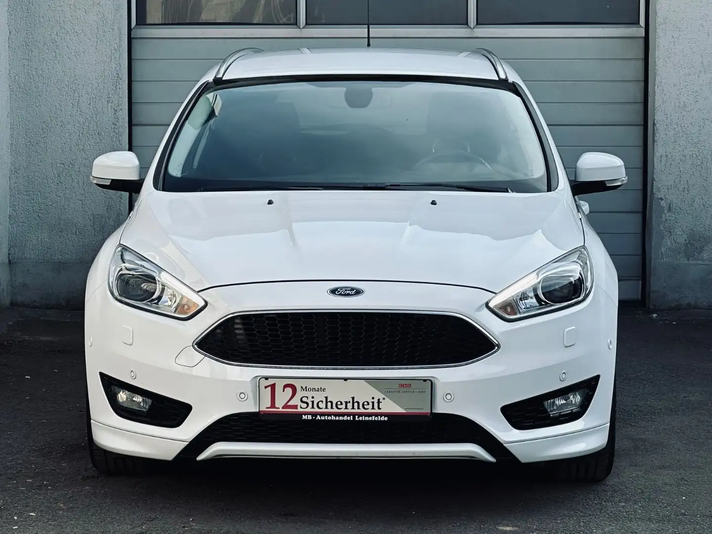 Ford Focus Turnier ST-Line Titanium*XENON*NAVI*SHZ* Weiß - 2