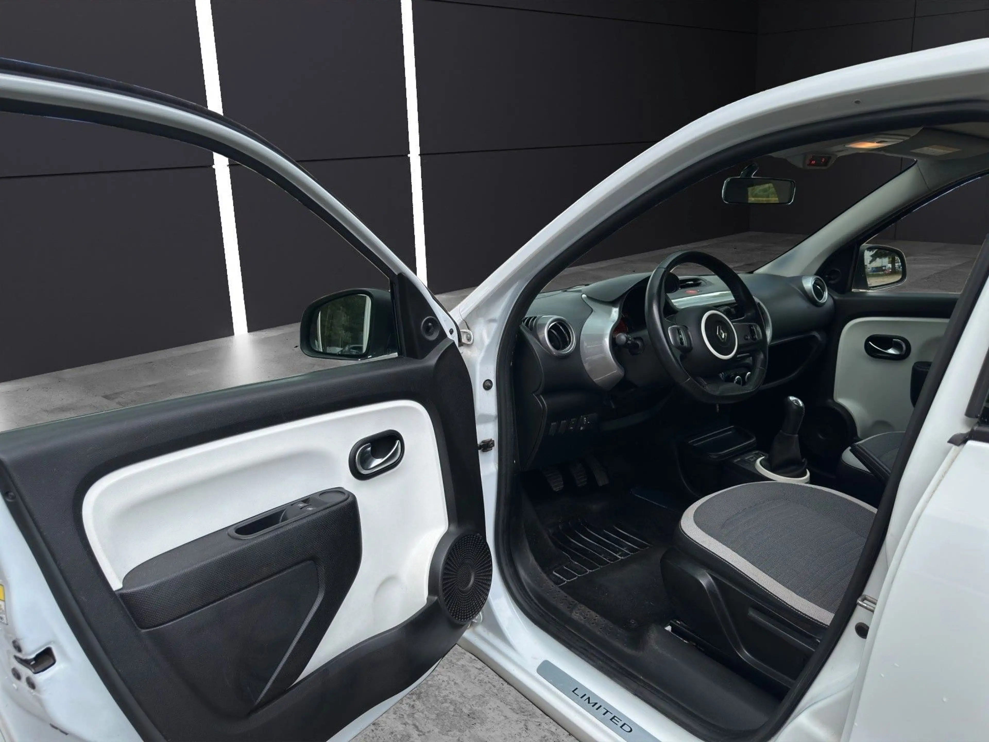 Renault Twingo Limited LÜCKENLOS SCHECKHEFT — photo 9
