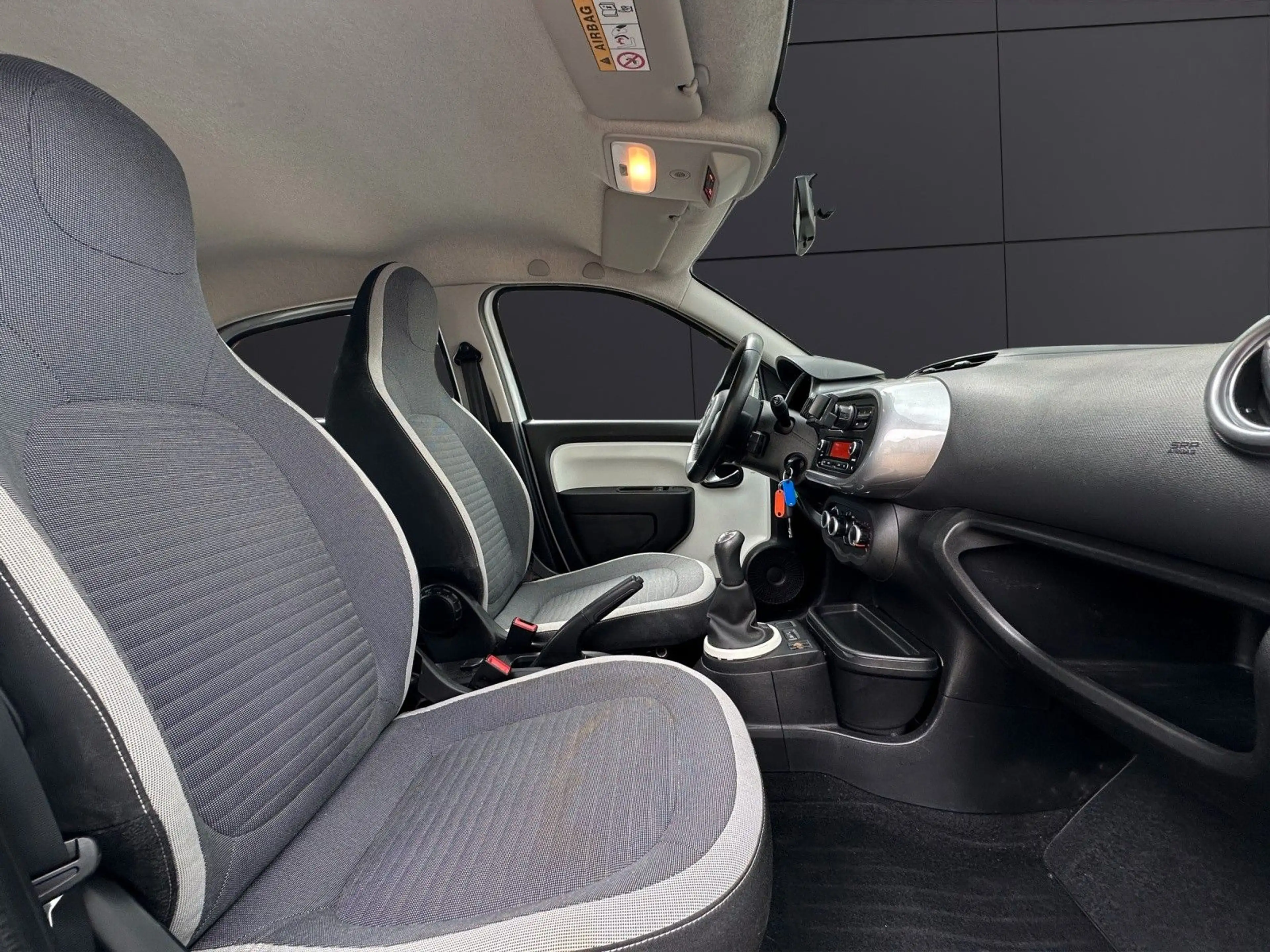 Renault Twingo Limited LÜCKENLOS SCHECKHEFT — photo 10