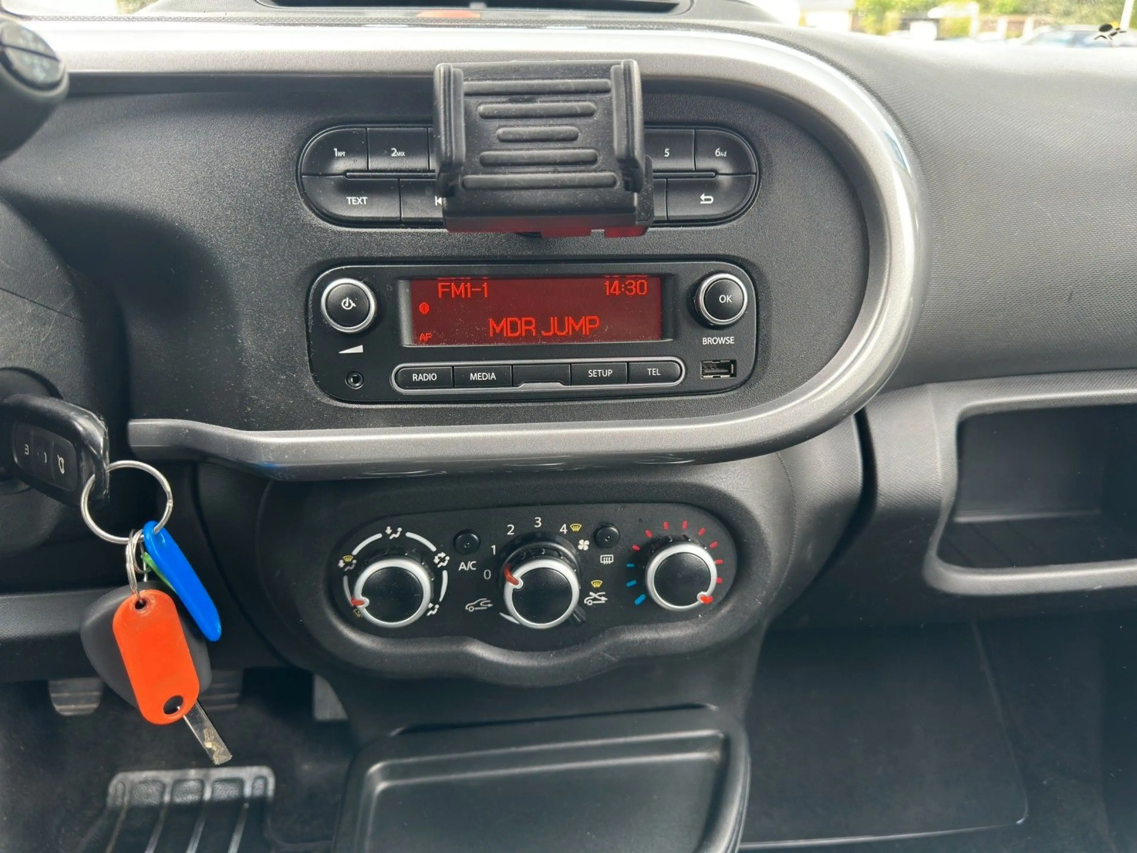 Renault Twingo Limited LÜCKENLOS SCHECKHEFT — photo 14