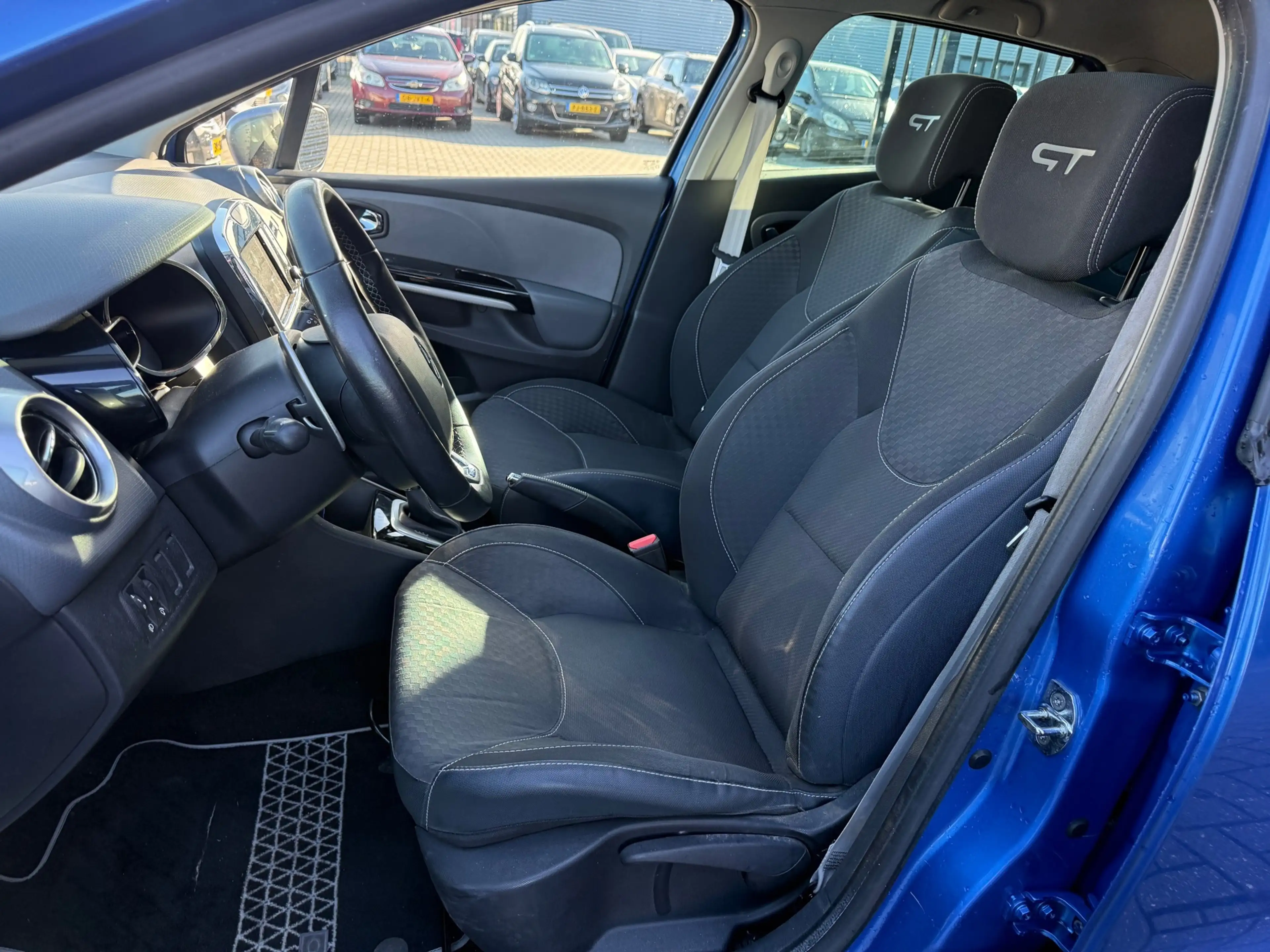 Renault Clio 1.2 GT — photo 10