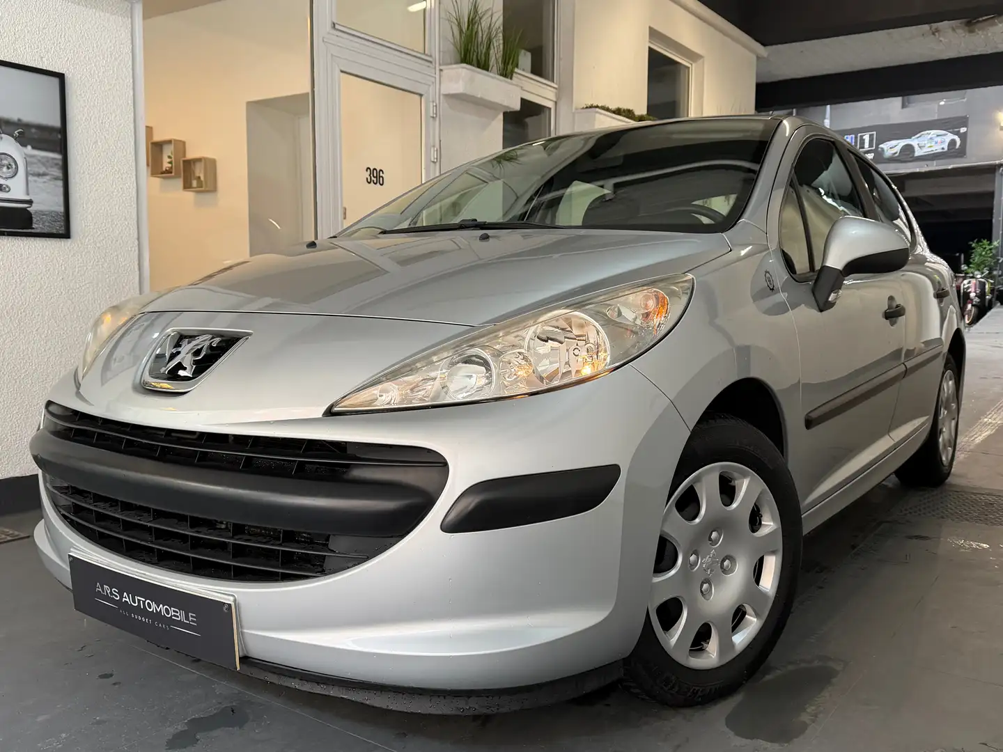 Peugeot 207 1.4i - Airco - Comme Neuve - Garantie 12m Gris - 1