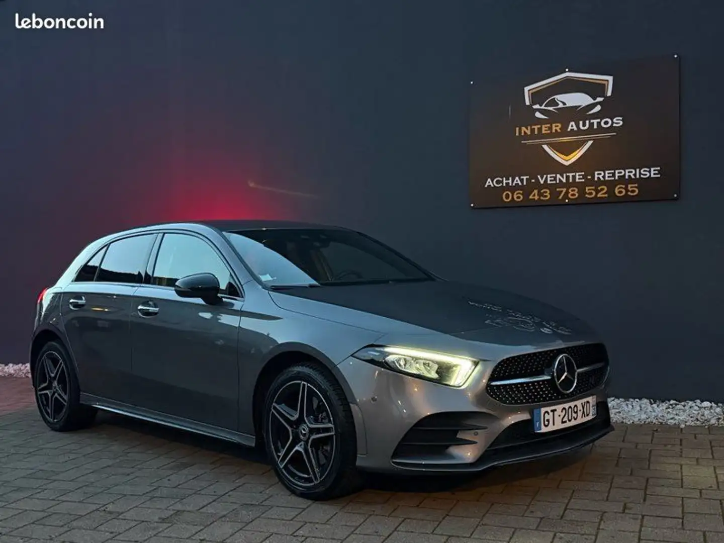 Mercedes-Benz Mercedes A250e AMG Line - 1