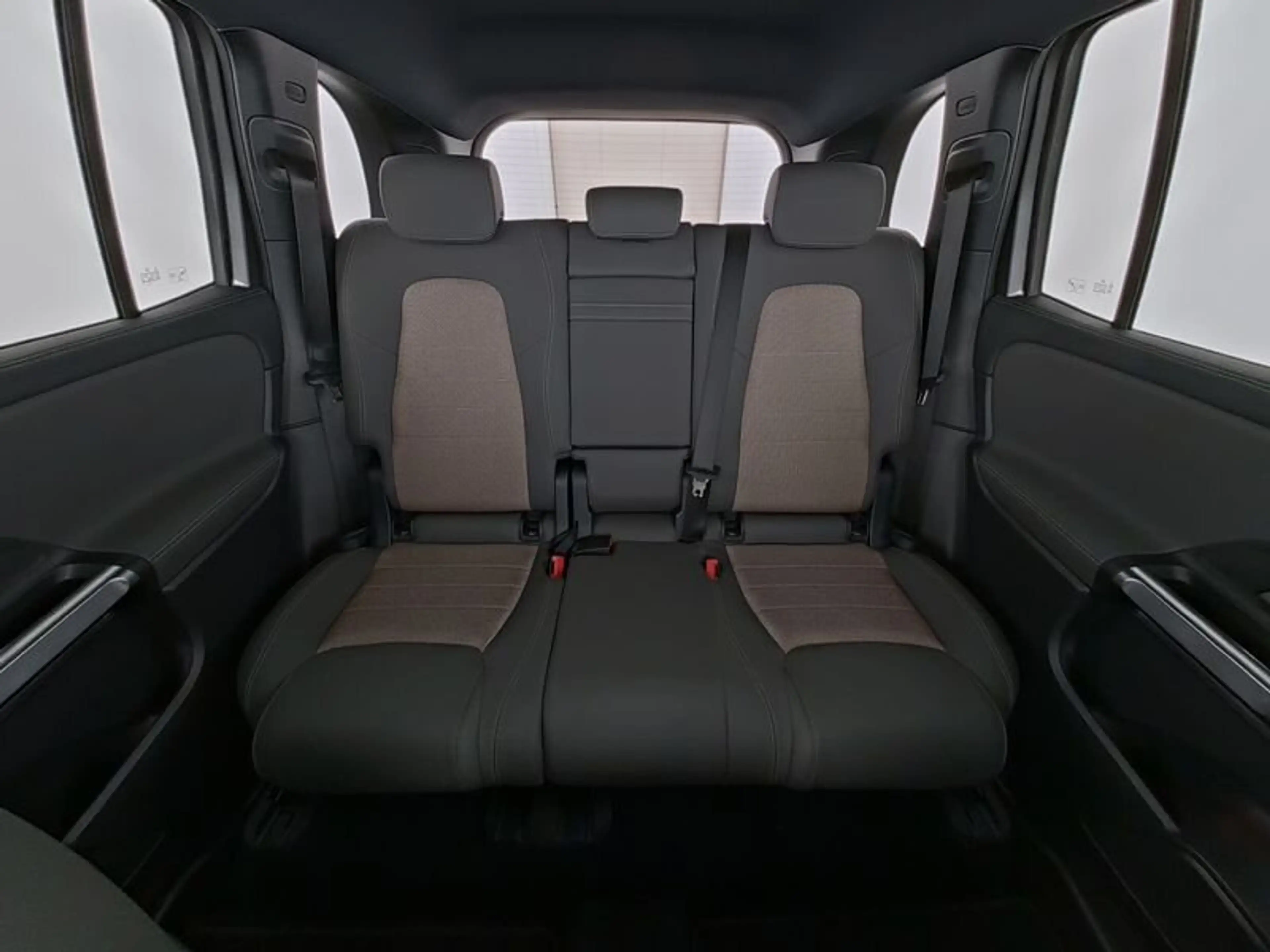 Mercedes-Benz EQB 250 EQB 250+ Electric Art 360 ° Memory Night Paket — photo 9