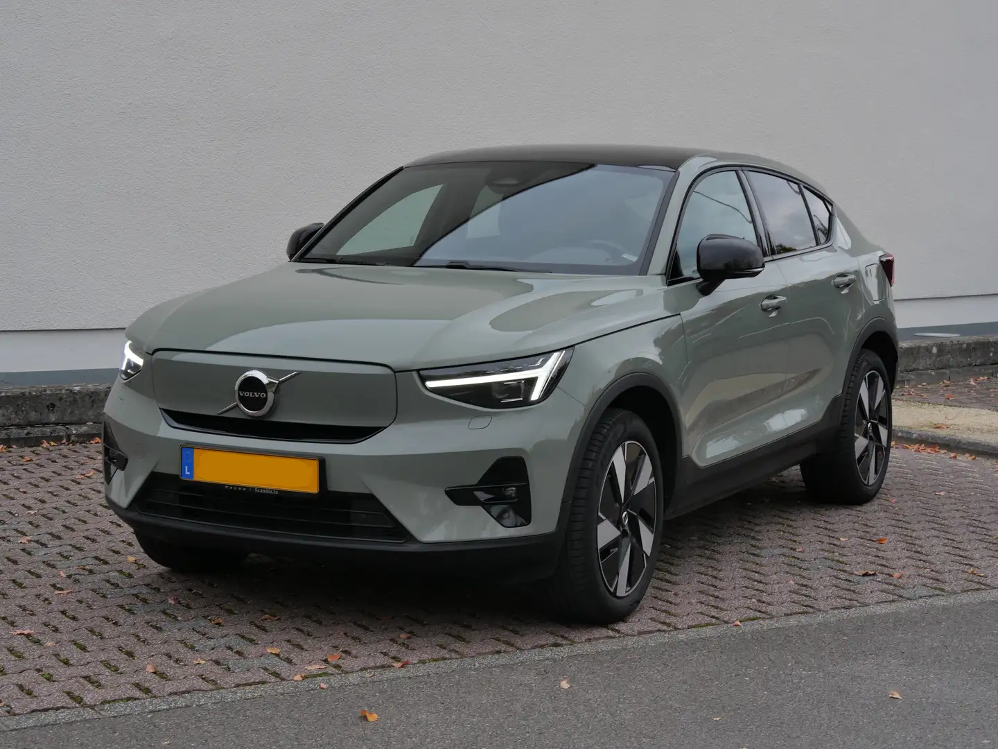 Volvo EC40 PLUS, SM, SR 67 kWh, RWD. Export possible! Zelená - 1