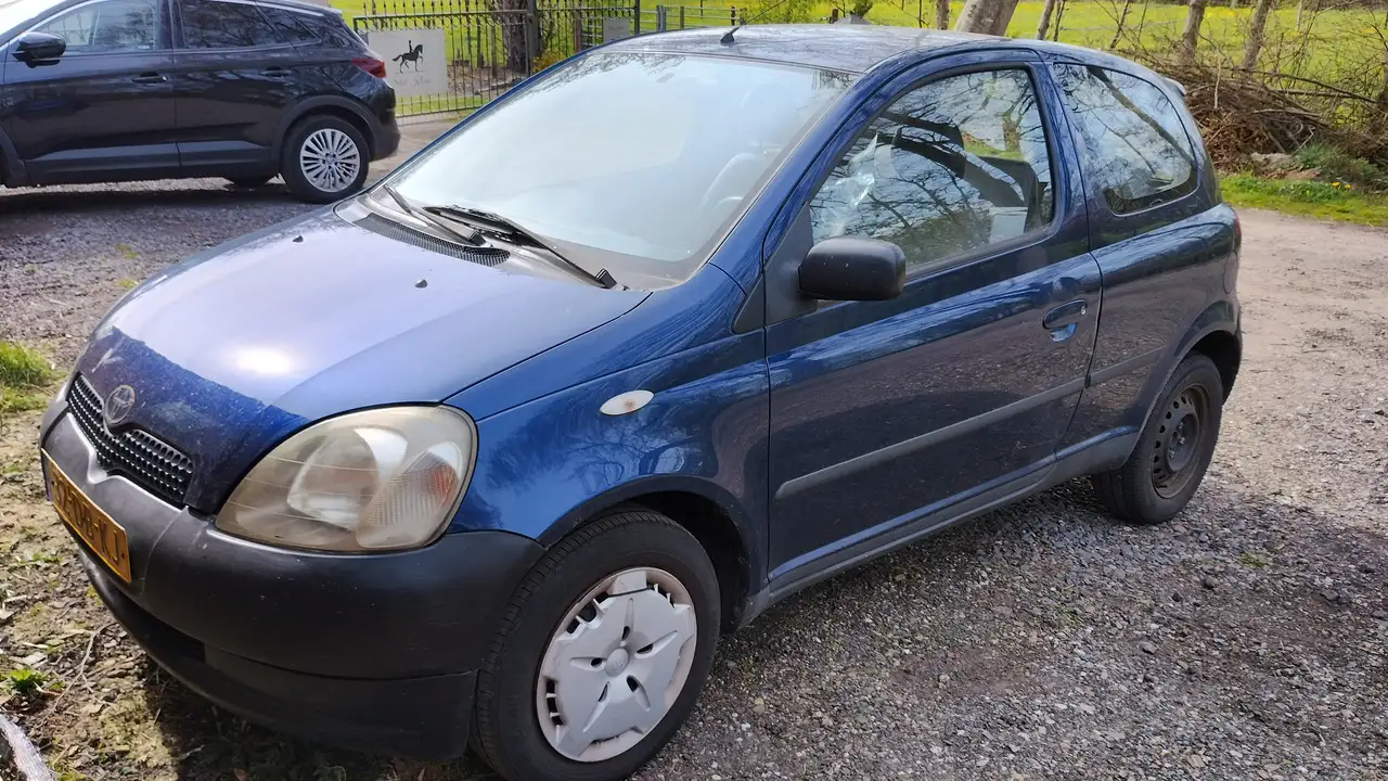Toyota Yaris 1.0-16V VVT-i Terra, foto 2