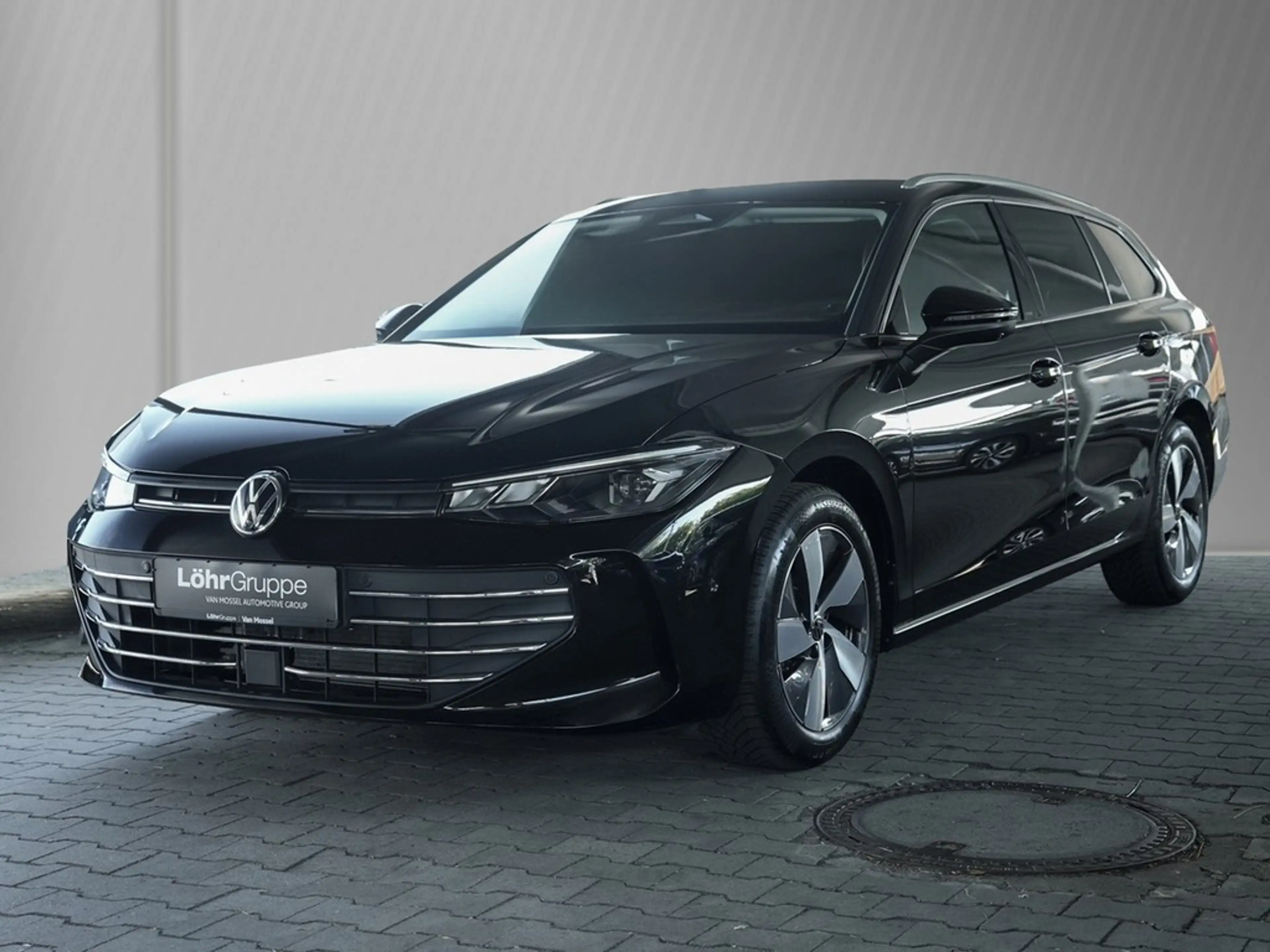 Volkswagen Passat Variant 1,5 eTSI DSG Business,AHK,LED,ACC 360° Kamera,S... — photo 2