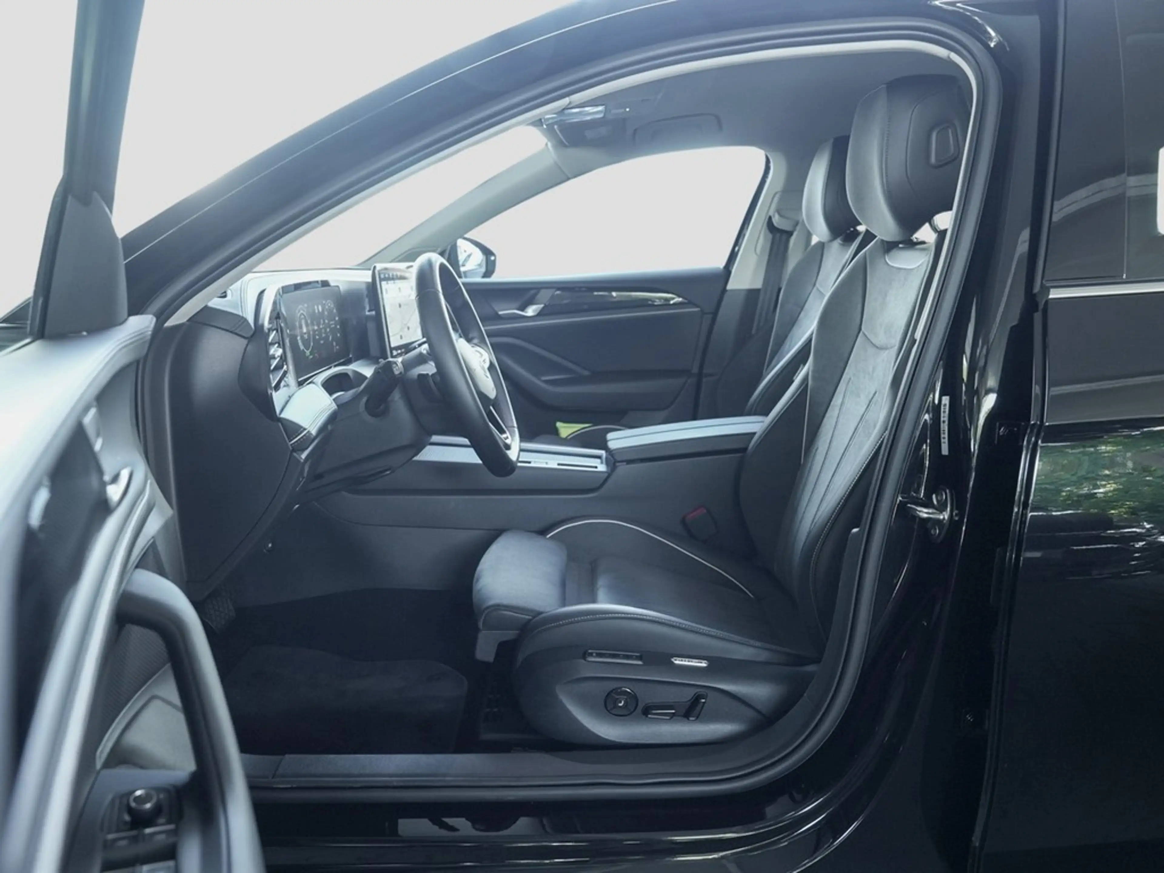 Volkswagen Passat Variant 1,5 eTSI DSG Business,AHK,LED,ACC 360° Kamera,S... — photo 15