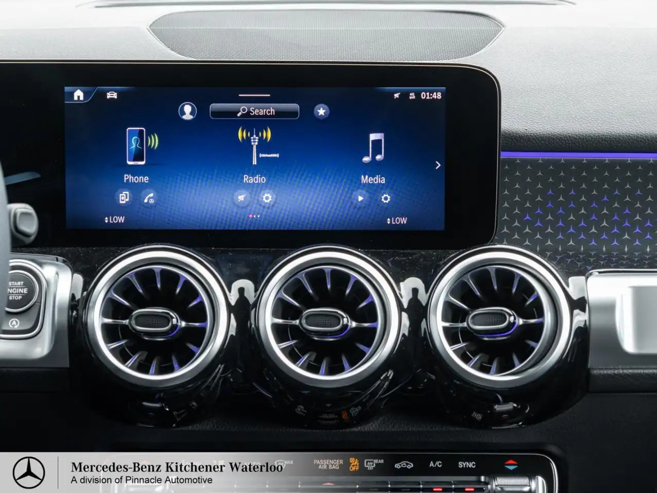 Mercedes-Benz GLB снимка Mercedes-Benz GLB