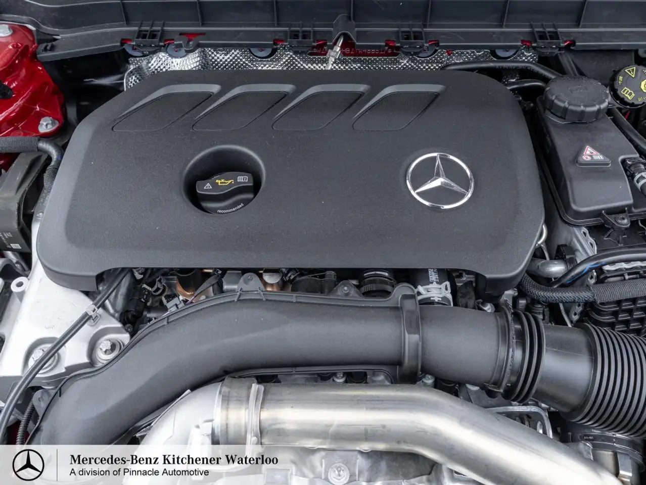 Mercedes-Benz GLB снимка Mercedes-Benz GLB