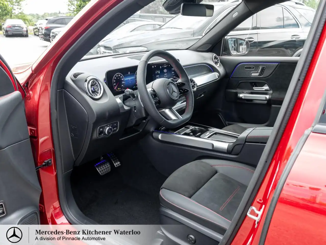 Mercedes-Benz GLB снимка Mercedes-Benz GLB