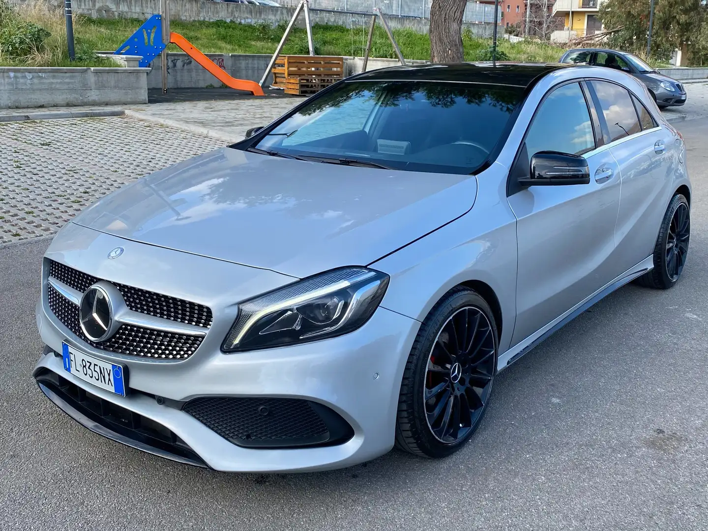 Mercedes-Benz A 220 Classe A - W176 d Premium 4matic 177cv auto my16 Ezüst - 1