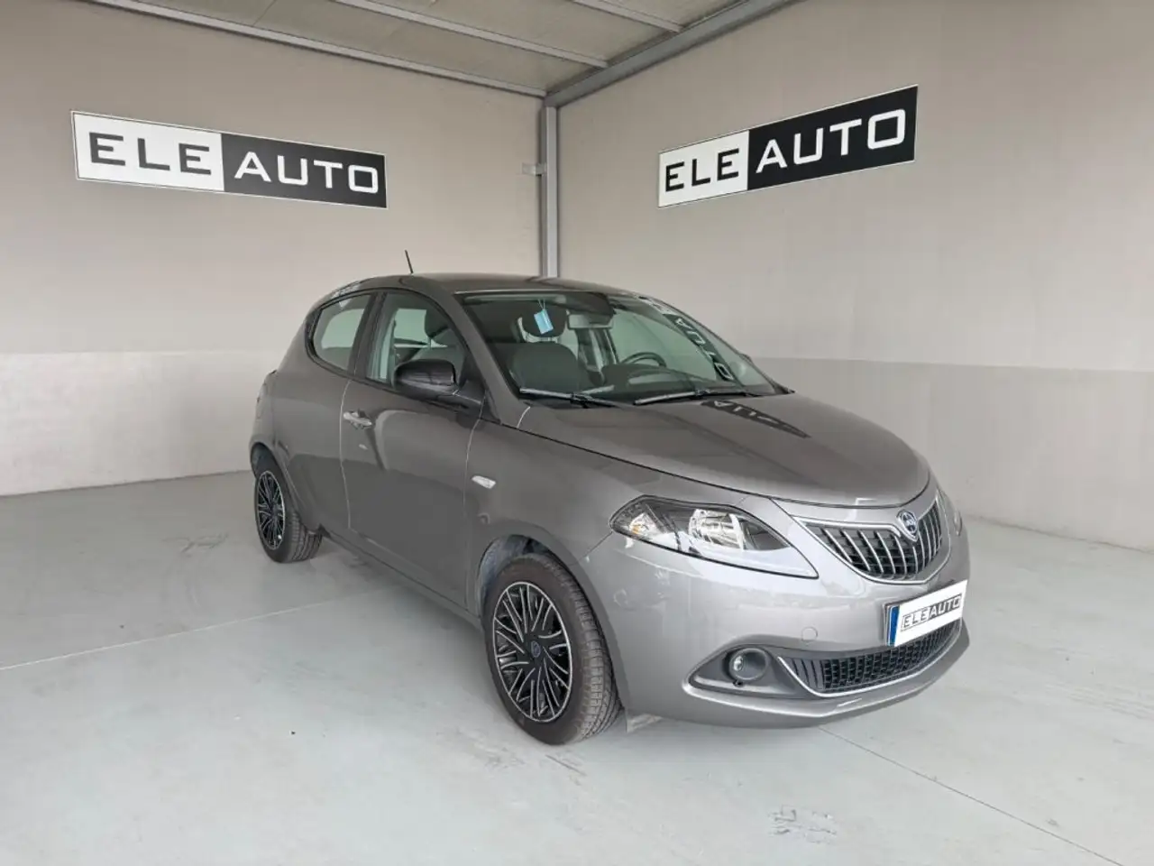 Lancia Ypsilon
