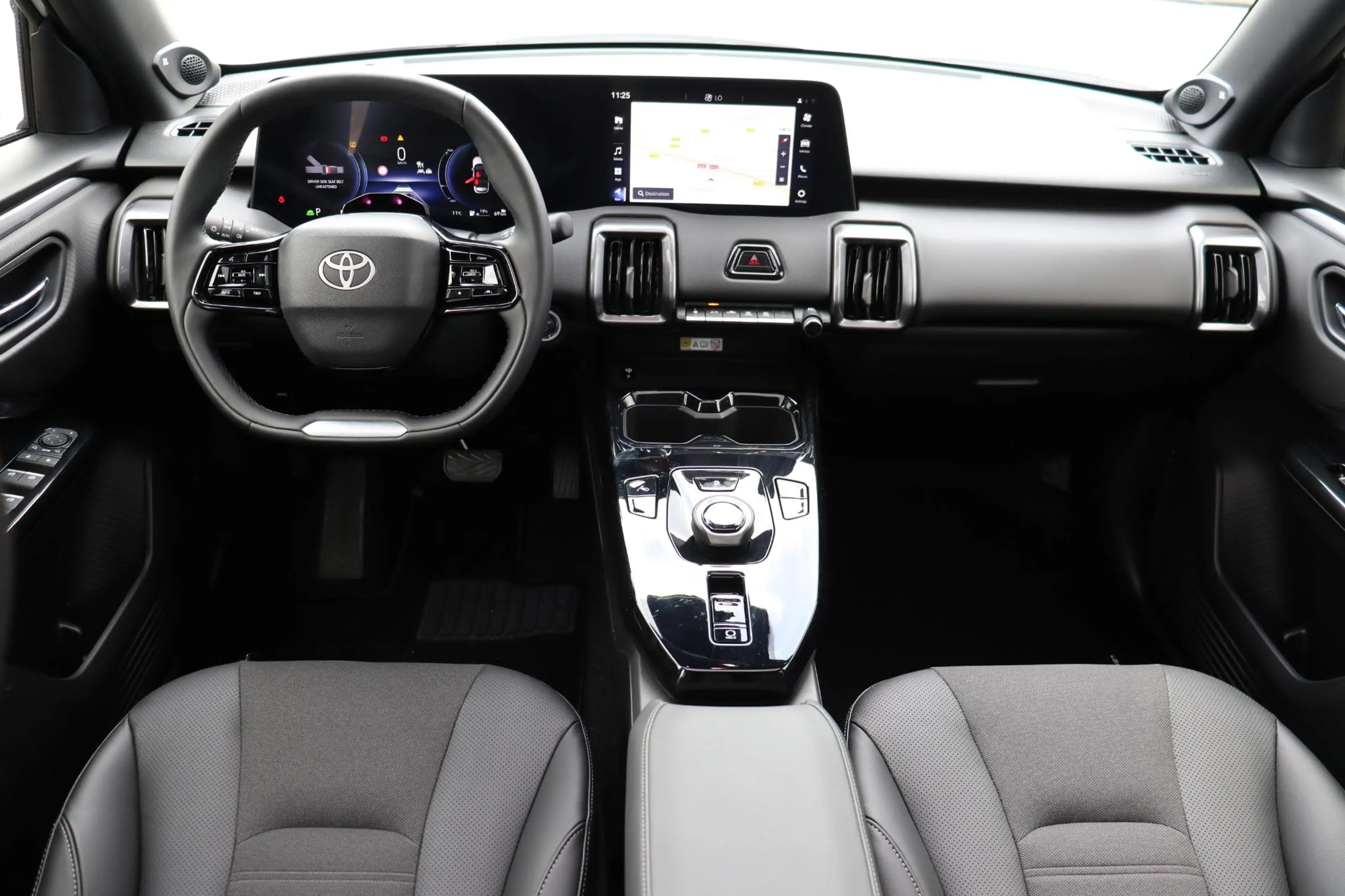 Toyota Urban Cruiser Executive 61 kWh, JBL, 360 Camera, Adaptieve cruis — photo 4