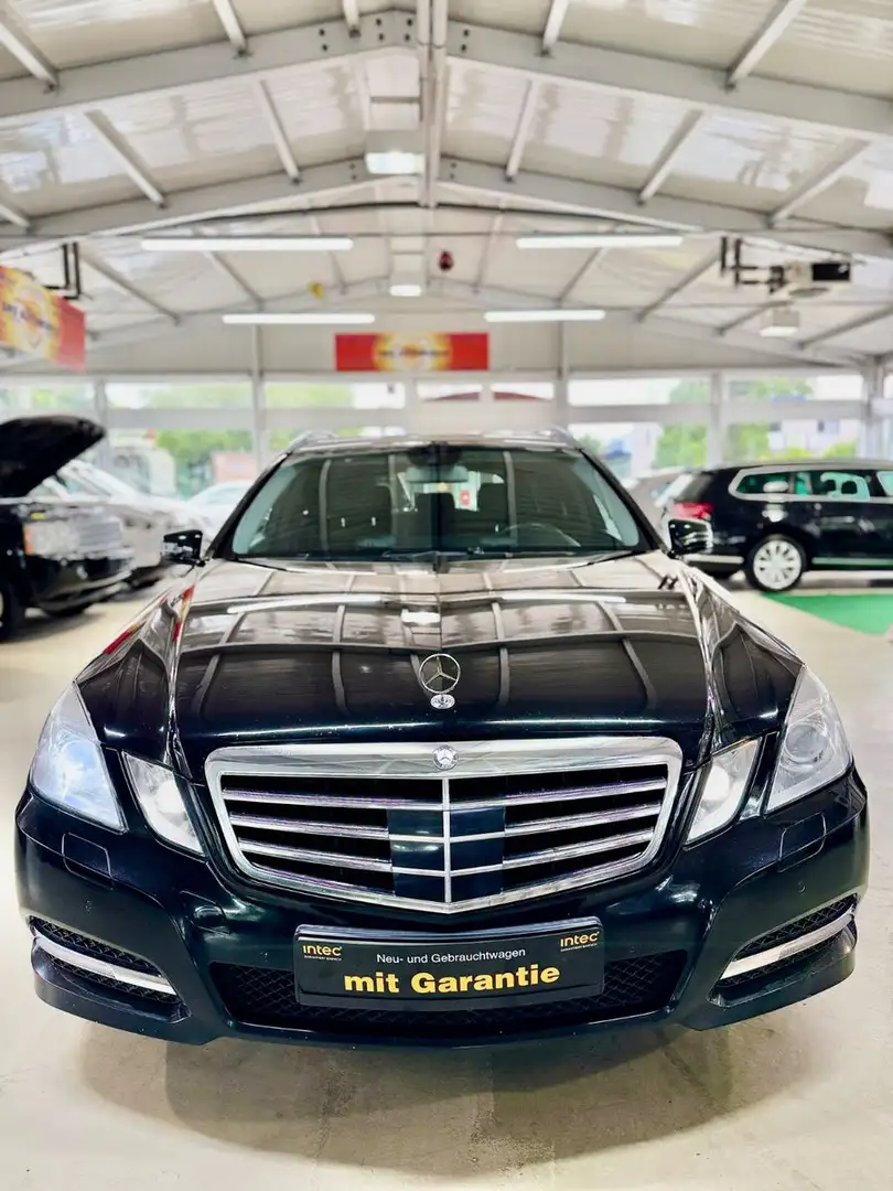 Mercedes-Benz E 250 CDI 4Matic Avantgarde Schwarz - 2