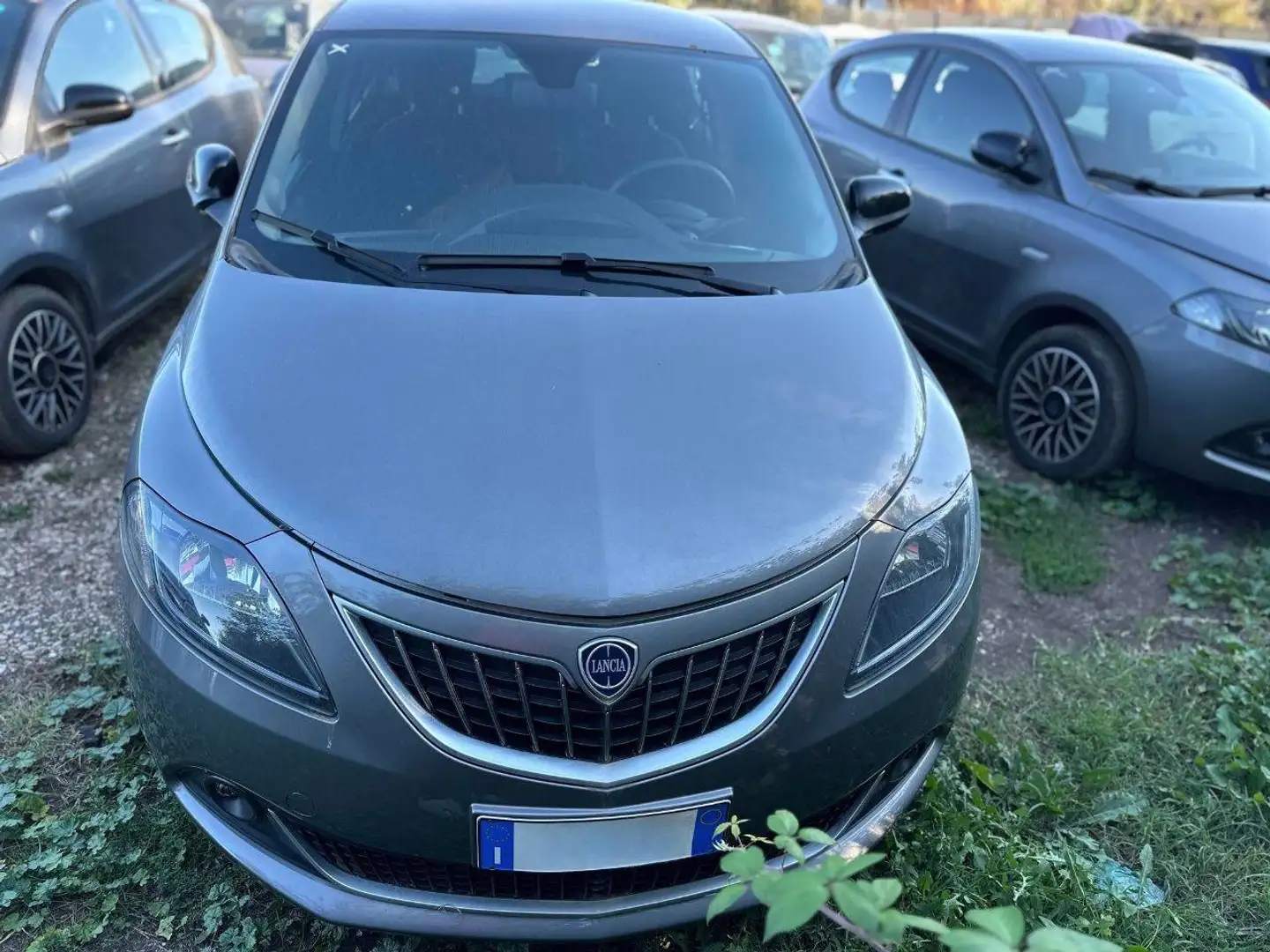 Lancia Ypsilon 1.0 FireFly Hybrid Platino Grigio - 2