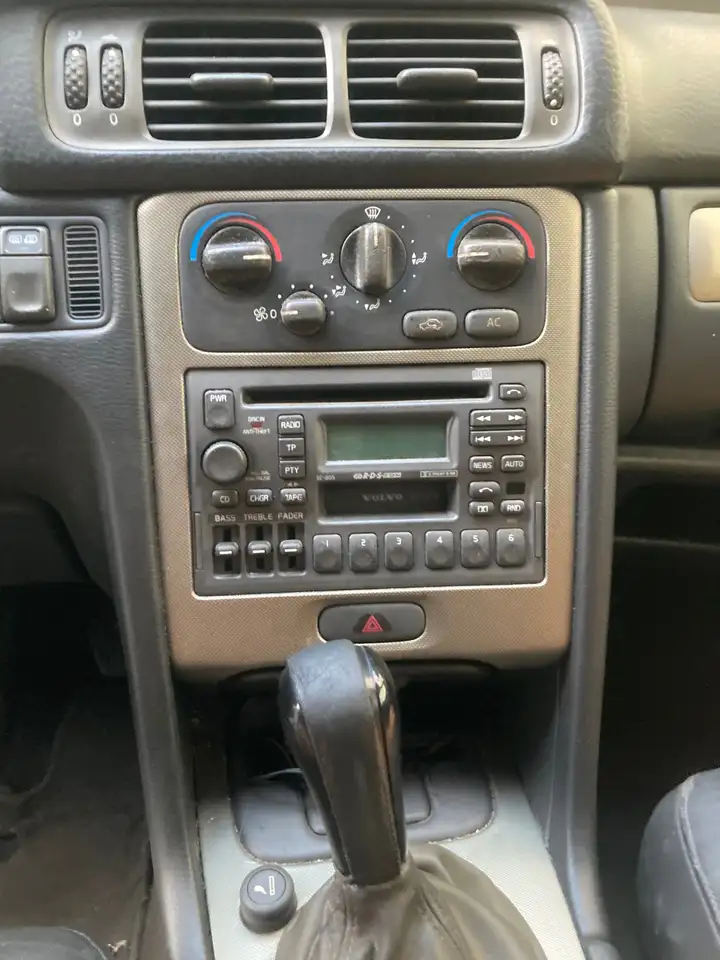 Volvo V70 2.5, foto 9