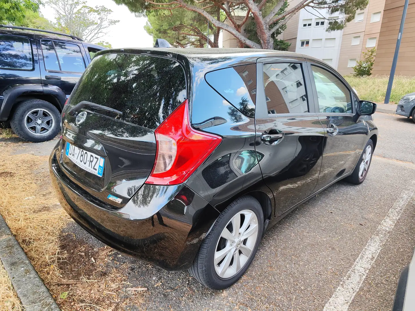 Nissan Note Note 1.5 dCi 90 ch Euro V FAP Tekna Noir - 2