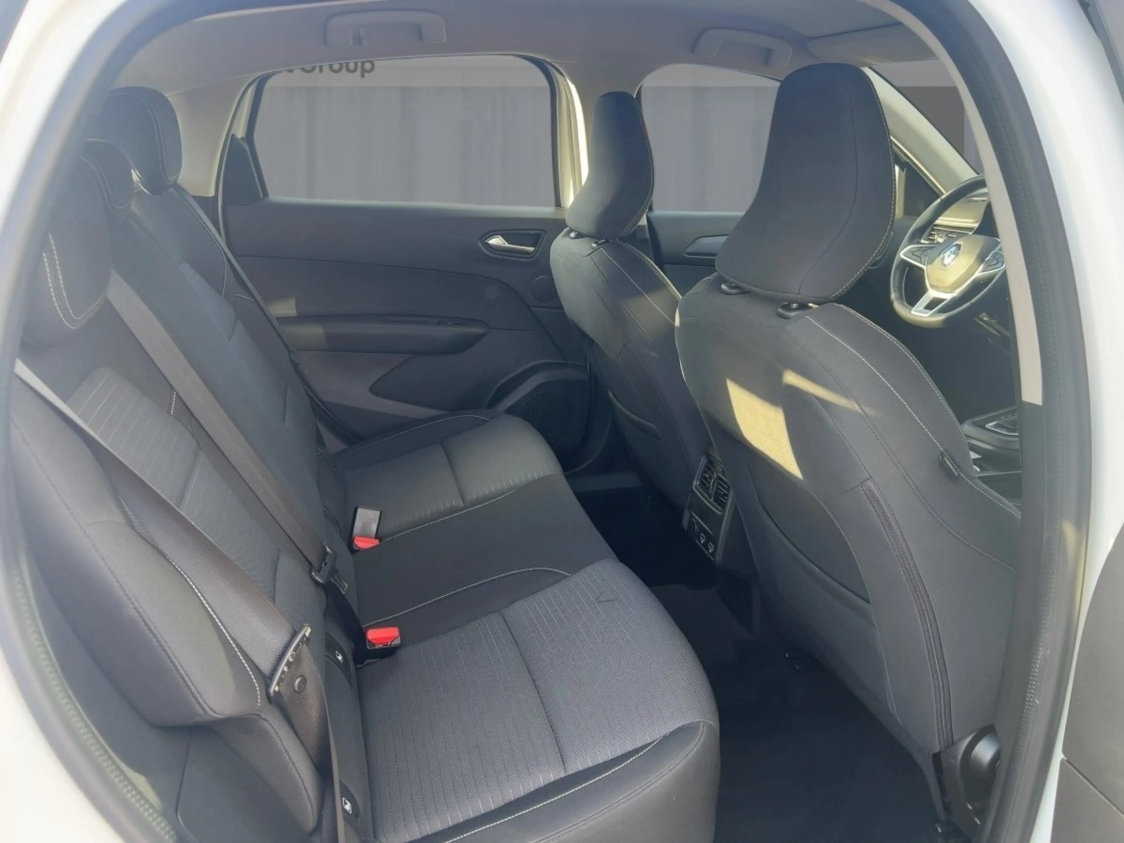Renault Arkana EQUILIBRE TCe 140 EDC RÜCKFAHRKAMERA — photo 9