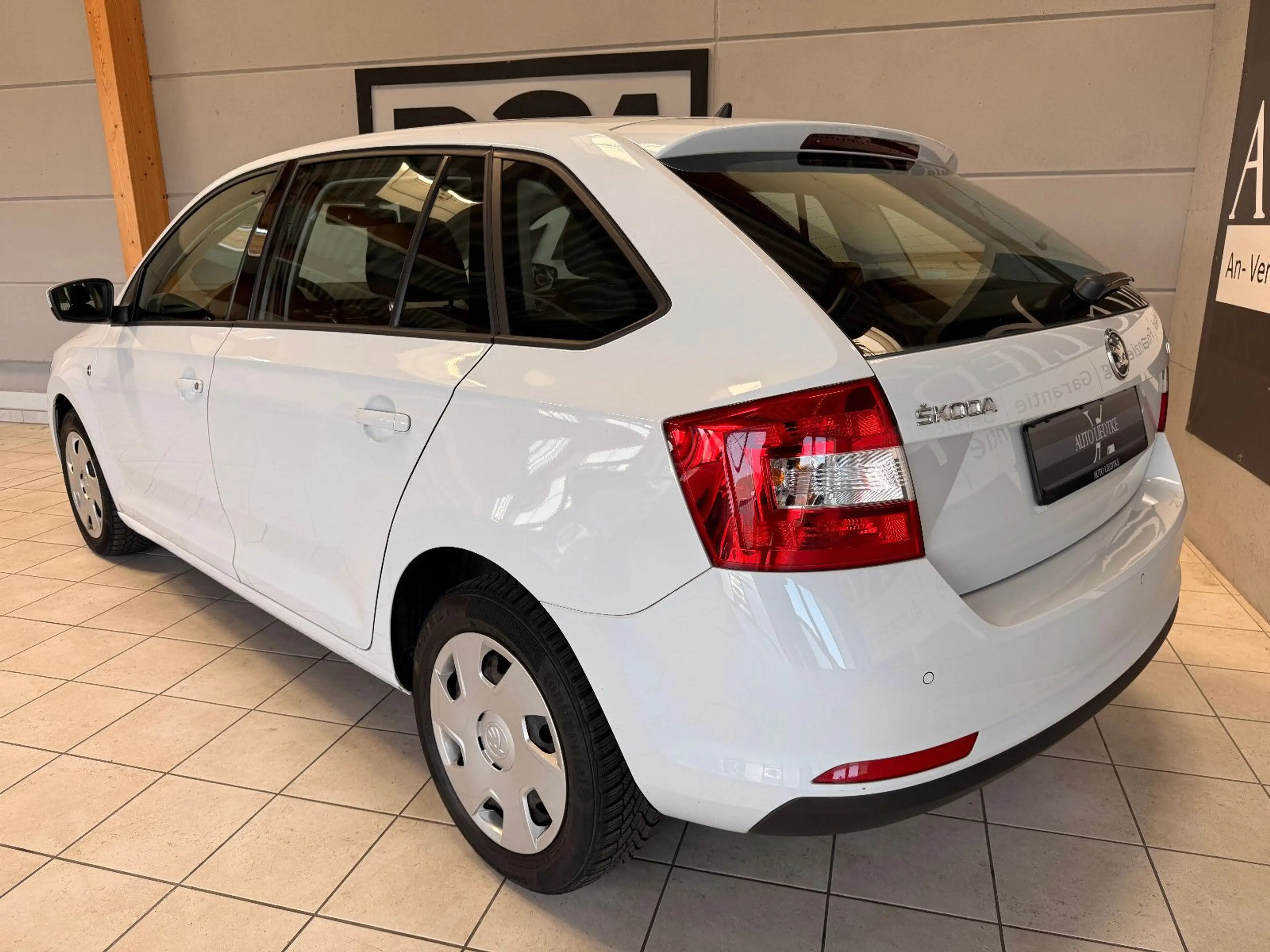 Skoda Rapid/Spaceback Spaceback Ambition/Klima/Sitzhu./PDC/ — photo 3