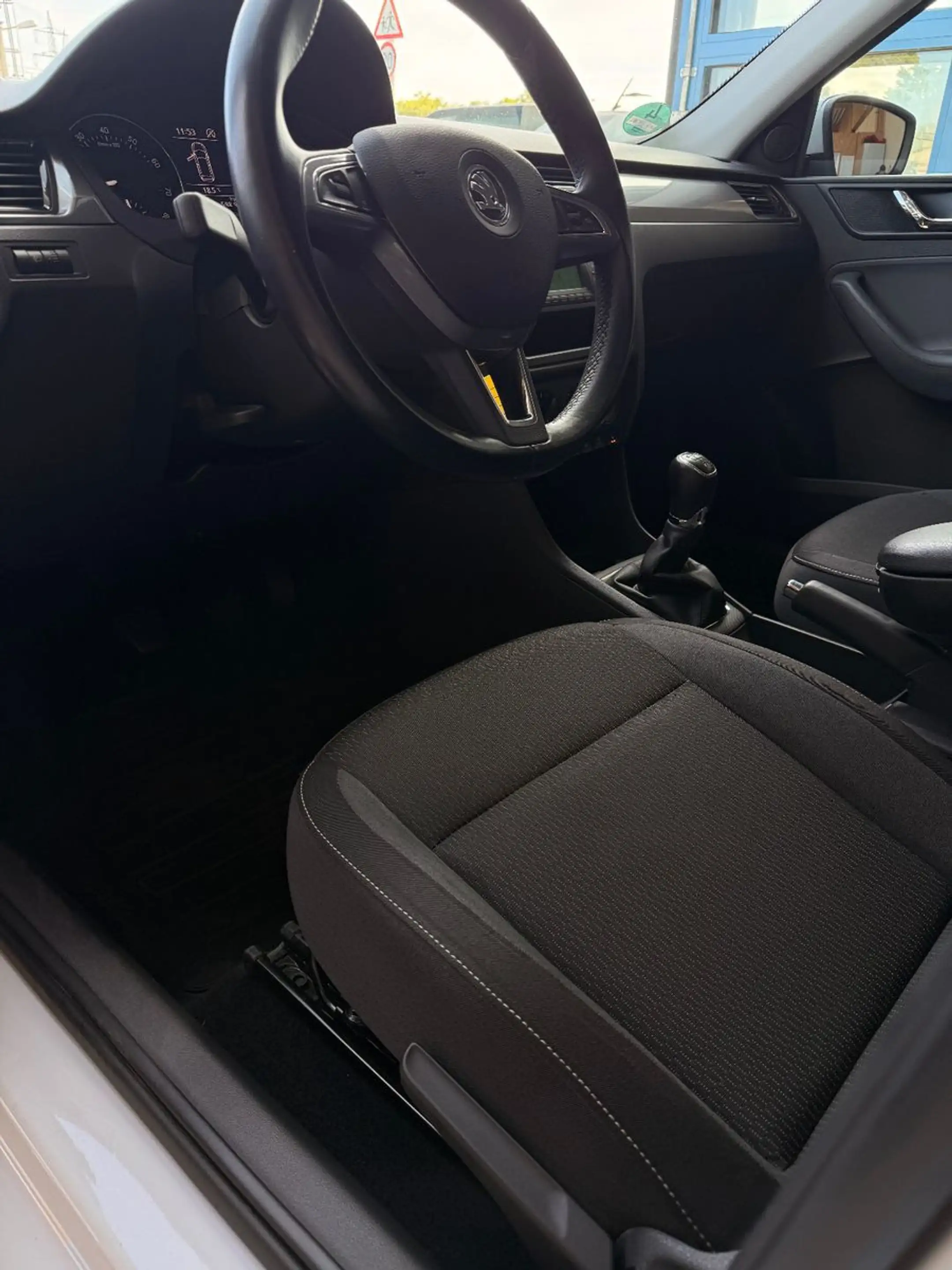 Skoda Rapid/Spaceback Spaceback Ambition/Klima/Sitzhu./PDC/ — photo 12