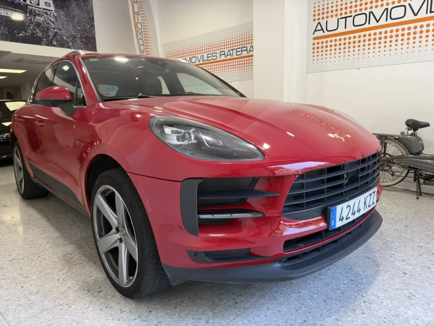 Porsche Macan Aut. Rood - 1