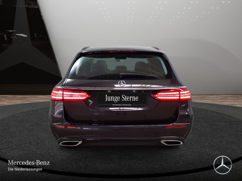 Mercedes-Benz E 400 d T 4M AVANTG+NIGHT+PANO+360+AHK+MULTIBEAM — photo 9