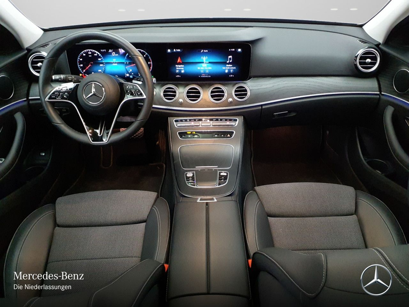 Mercedes-Benz E 400 d T 4M AVANTG+NIGHT+PANO+360+AHK+MULTIBEAM — photo 13