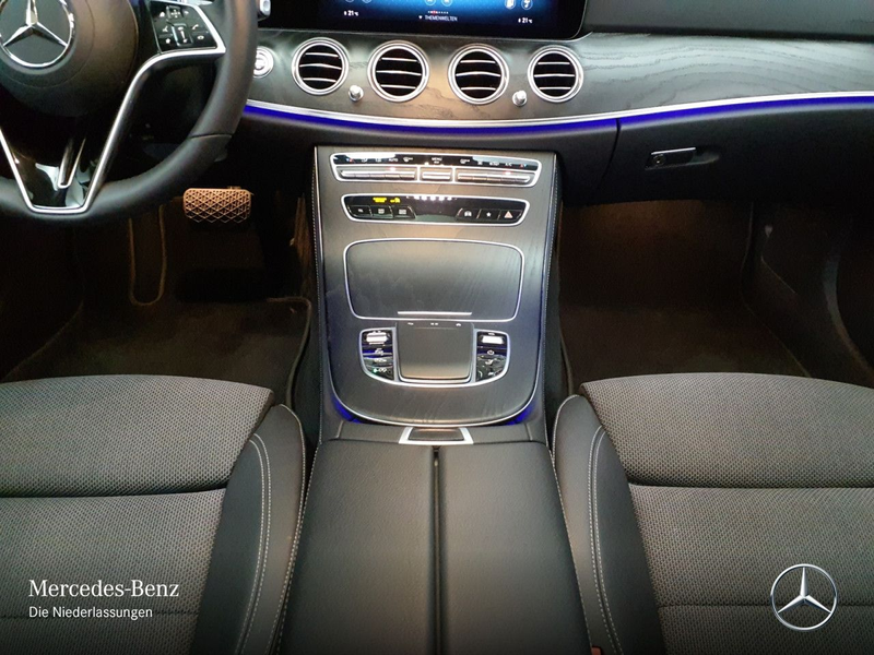 Mercedes-Benz E 400 d T 4M AVANTG+NIGHT+PANO+360+AHK+MULTIBEAM — photo 15