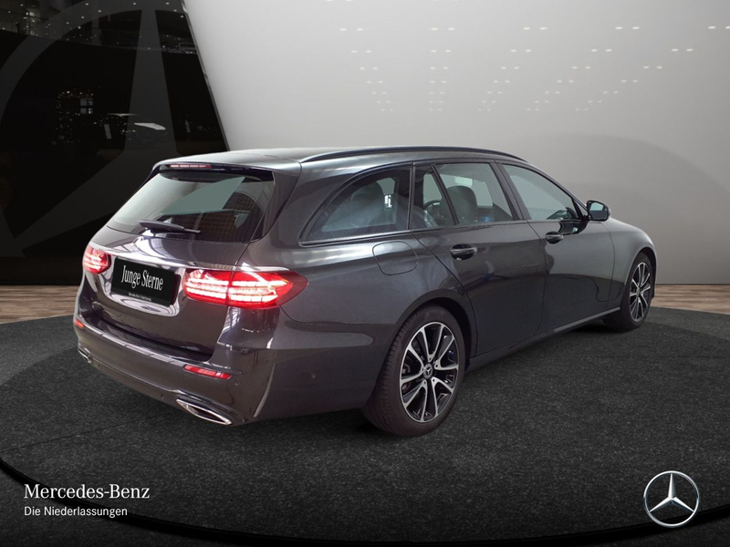 Mercedes-Benz E 400 d T 4M AVANTG+NIGHT+PANO+360+AHK+MULTIBEAM — photo 8