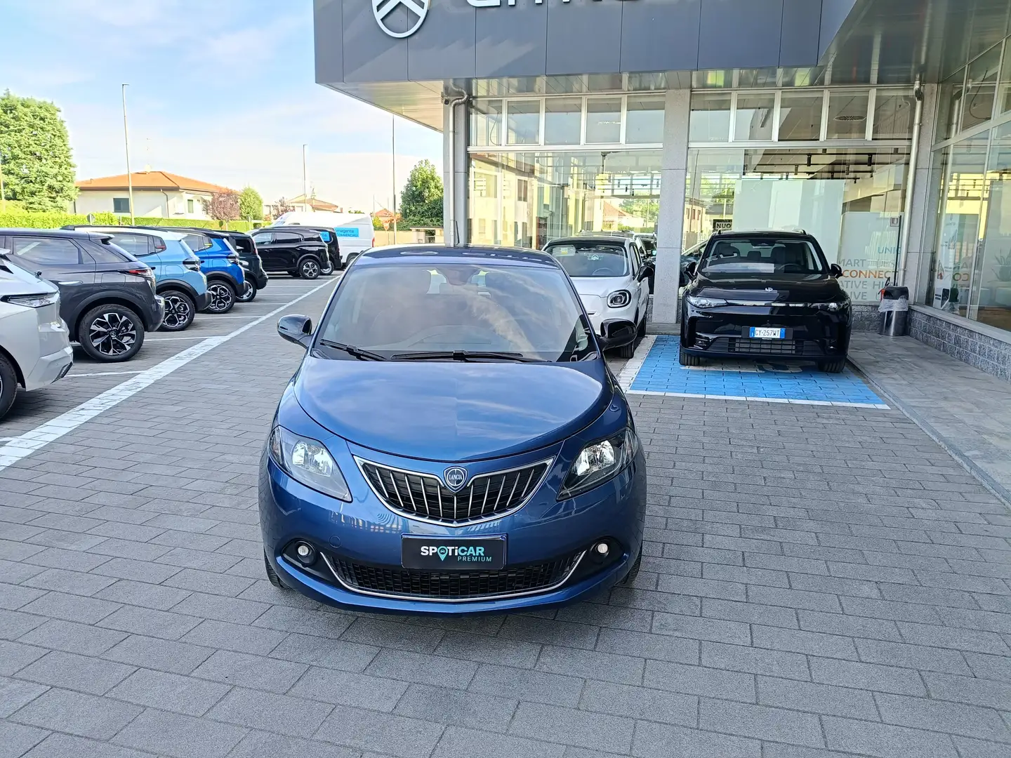 Lancia Ypsilon 1.0 Hybrid 69cv PLATINO AZIENDALE Blau - 2