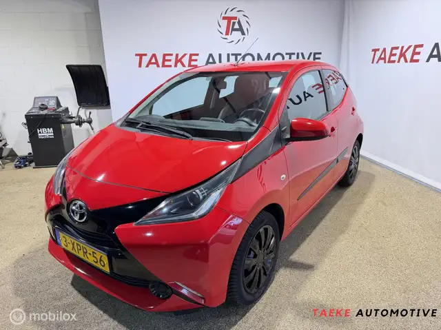 Toyota Aygo 1.0 VVT-i x-play AIRCO/CRUISE/CAMERA/NAP/APK