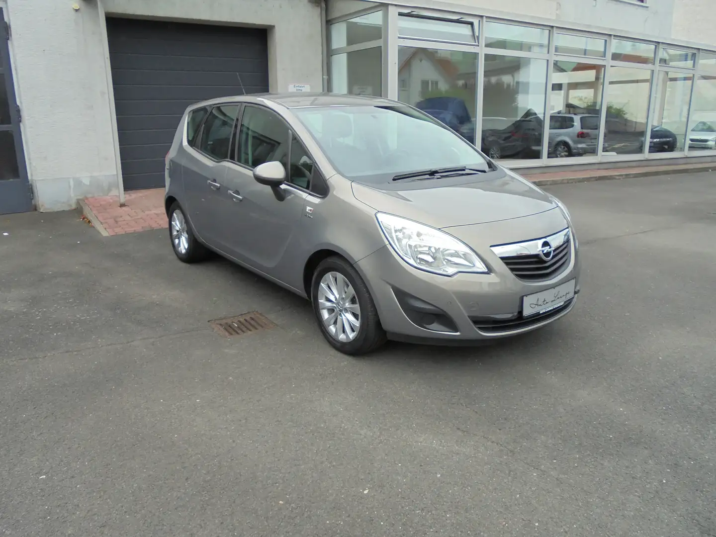 Opel Meriva Active 1. Hand*Temp.*Klima*SHZ*Alu*PDC vorn&hinten Beige - 1
