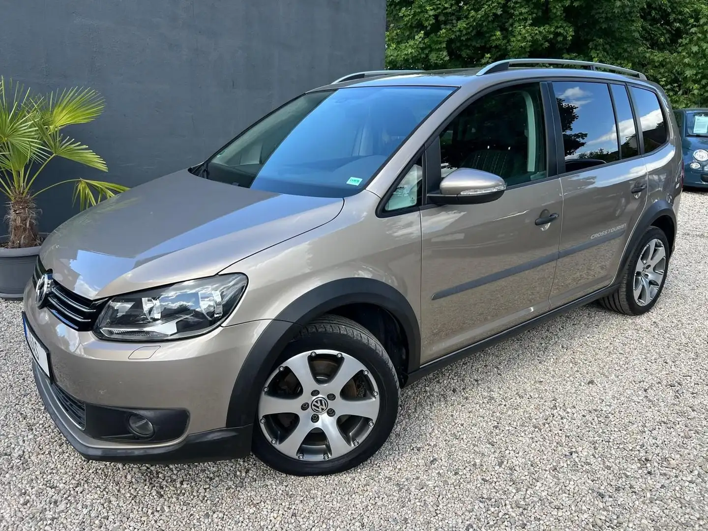 Volkswagen Touran Cross 1.4 ECO Fuel *Erdgas* KUNDENAUFTRAG* Beige - 1