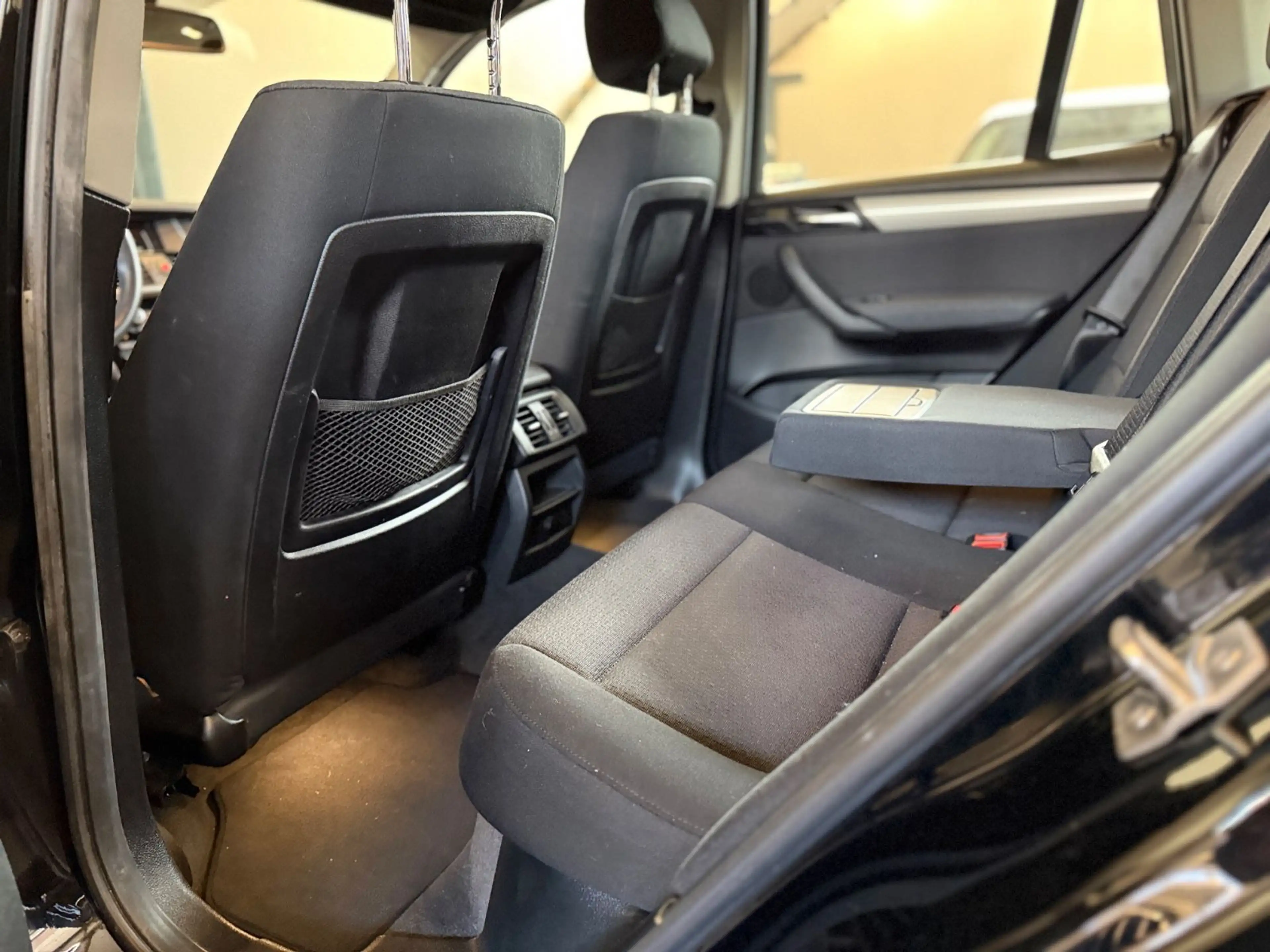 BMW X3 xDrive 20 d Advantage 18Zoll 1.Hand — photo 9
