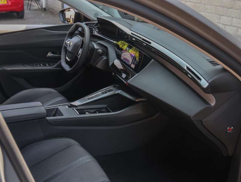 Peugeot 408 1.2 145pk Hybrid Allure | Camera voor + achter | A — photo 8