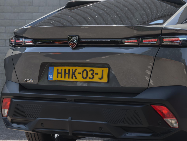 Peugeot 408 1.2 145pk Hybrid Allure | Camera voor + achter | A — photo 6